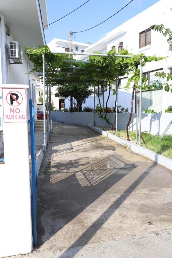 Traditional Town Garden Apartment Rhodes City Esterno foto
